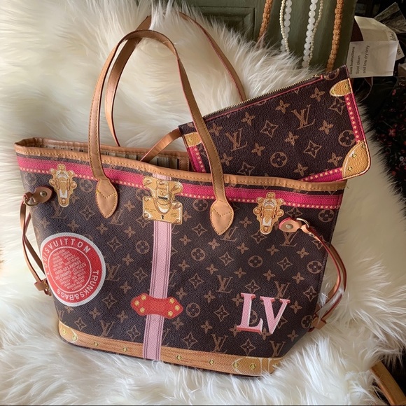 Handbags - Gorgeous Tote